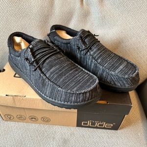 NIB men’s Hey Dude shoes